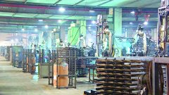 按照第一季度取得的成就和显露的